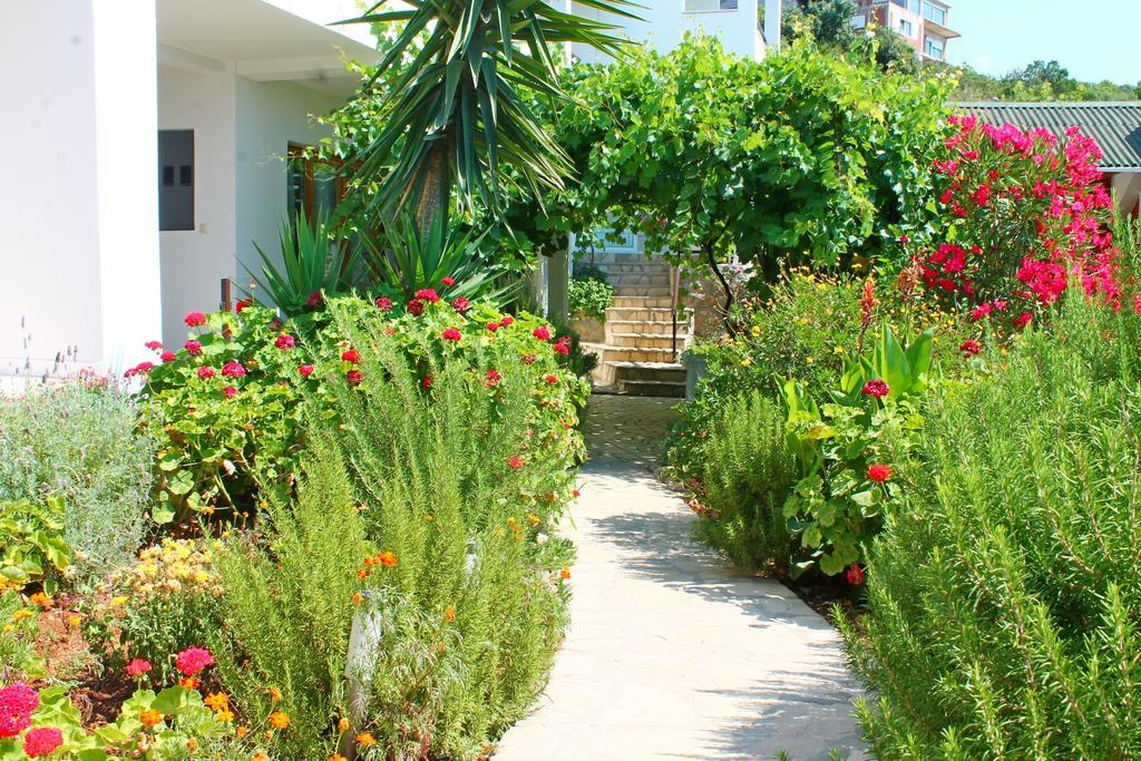 Apartments Villa Milna 2 Budva Bagian luar foto